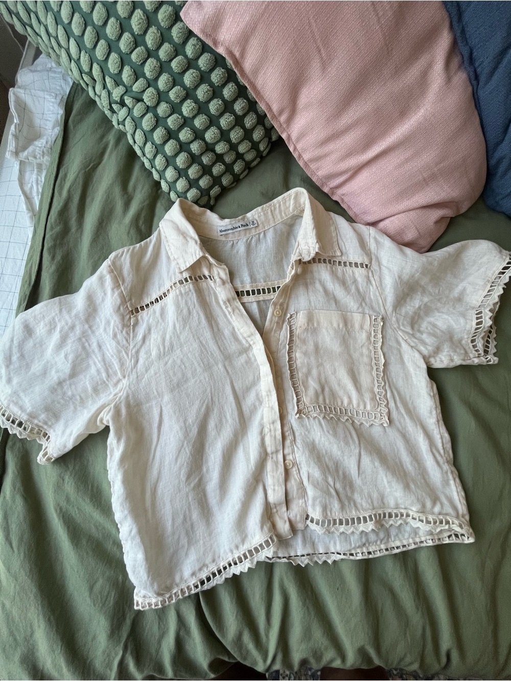 Light Cream Linen-Blend Crochet Trim Button-Up Top - Picture 6 of 6